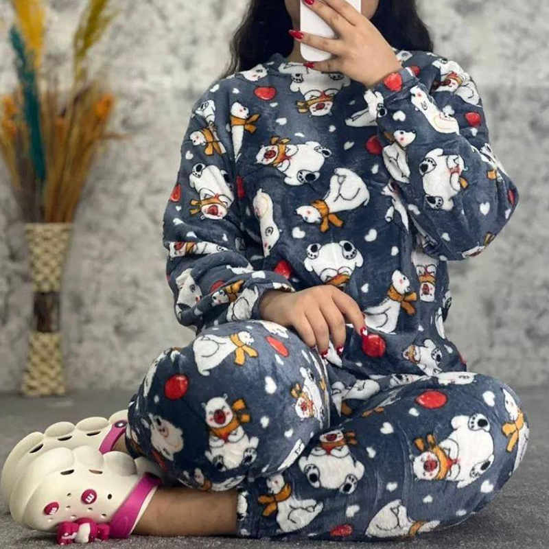 ست مخمل بلوز و شلوار استیکری (پک 6 عددی)